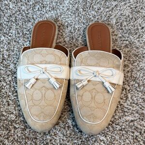Coach Women's tan Mules